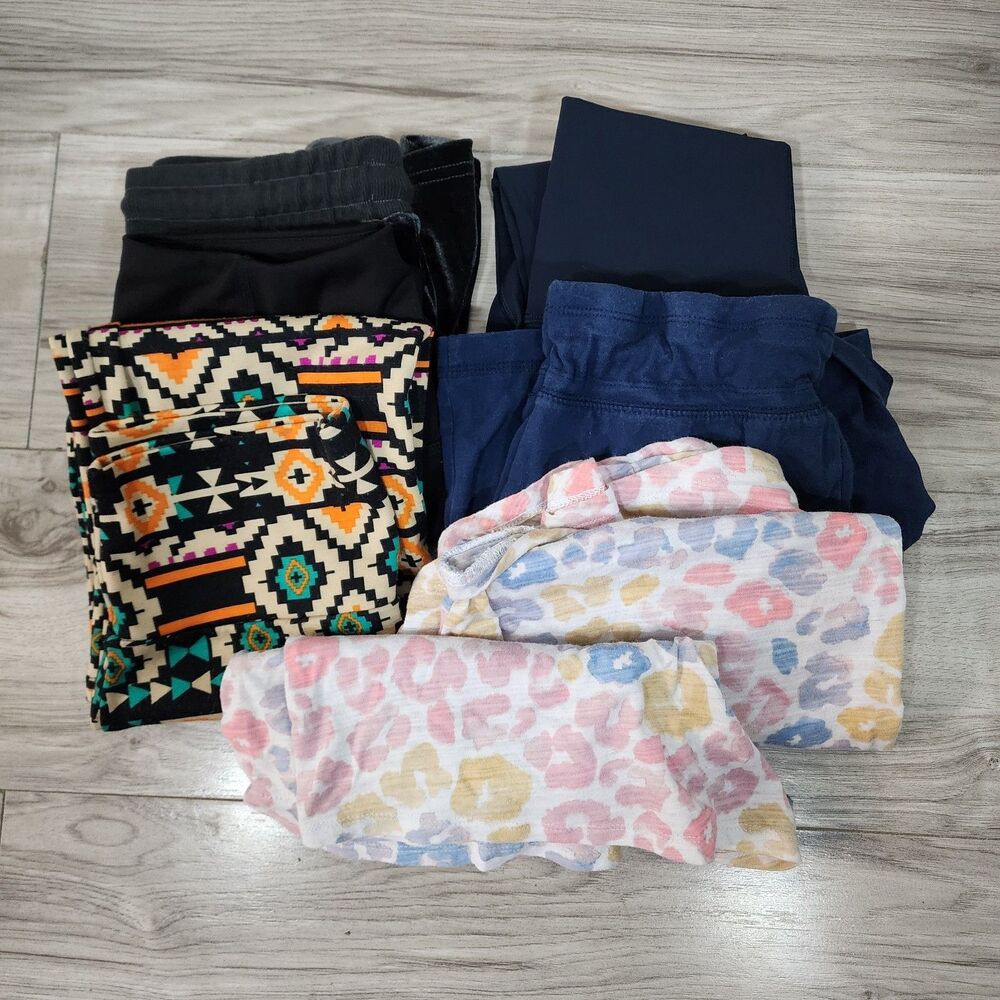Women's Shorts Skirt Leggings & Top Size S Lot of 7